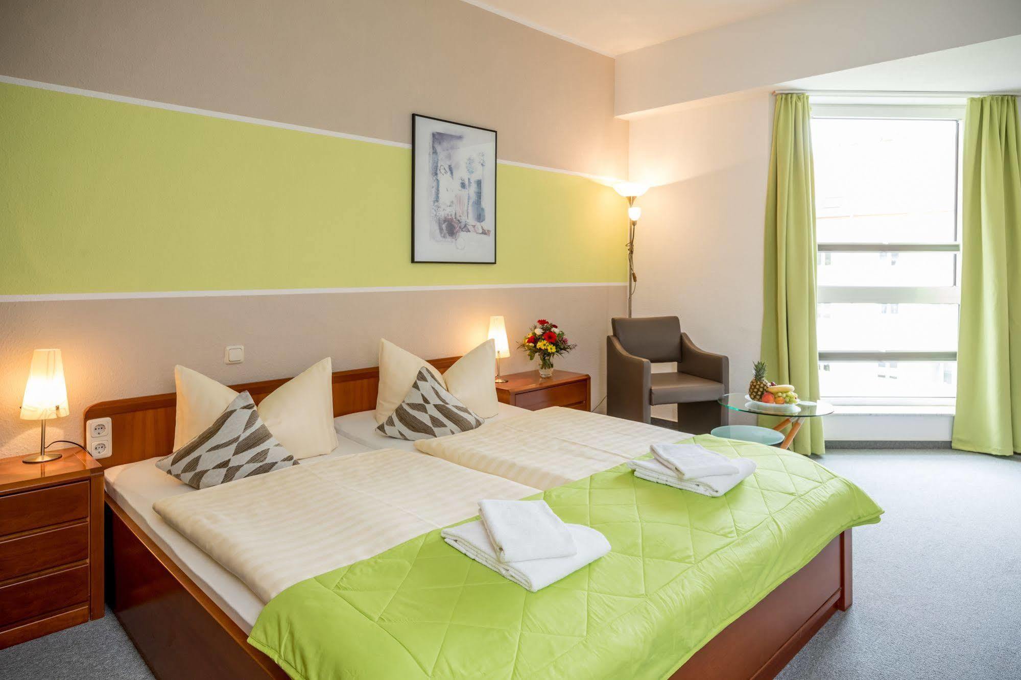 Hotel Stadtfeld Magdeburg Exterior foto